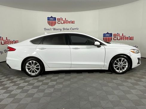 Used 2020 Ford Fusion SE image 2