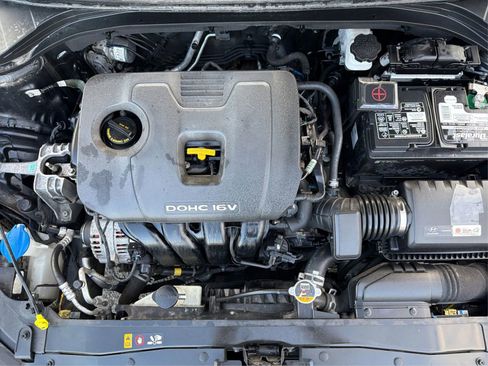 Used 2018 Hyundai Elantra SEL FWD image 12