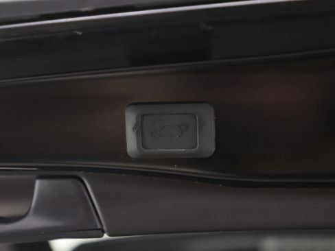 Used 2024 Toyota RAV4 XLE w/ Convenience Package image 17