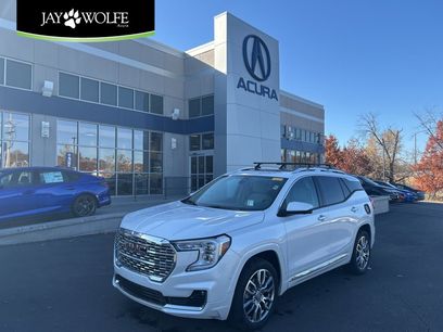 Used 2022 GMC Terrain Denali w/ Denali Premium Package