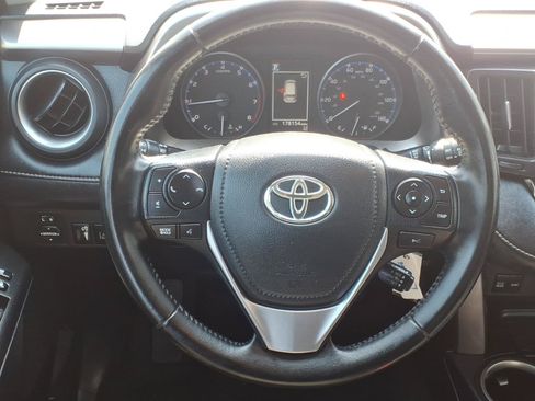 Used 2017 Toyota RAV4 XLE w/ Plus Special Value Package AWD/4WD image 5