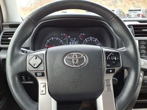 Used 2022 Toyota 4Runner SR5 image 20