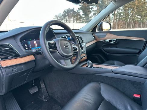 Used 2023 Volvo XC90 B6 Plus w/ Protection Package Premier image 17