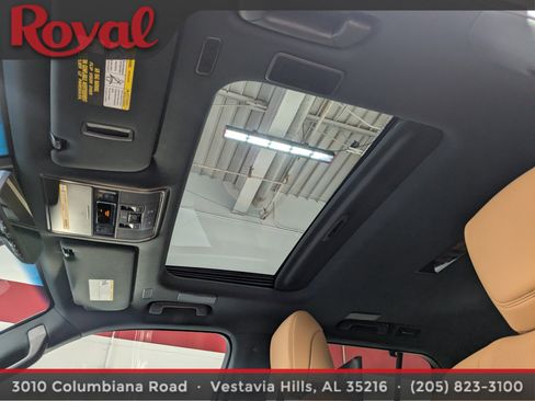 Used 2025 Lexus LX 600 4WD w/ Appearance Package image 30