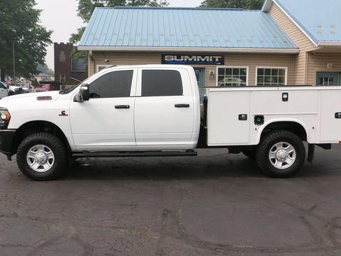 Used 2024 RAM 2500 Tradesman w/ Snow Chief Group AWD/4WD image 2