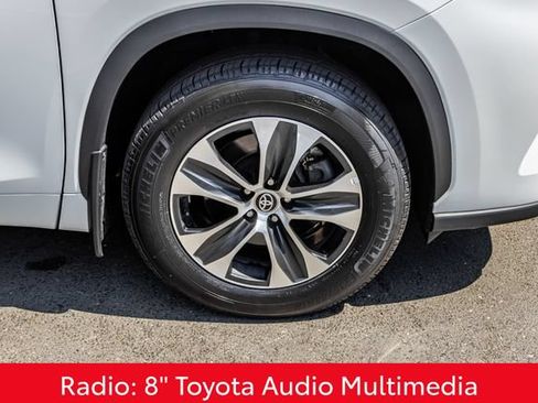 Certified 2025 Toyota Highlander XLE AWD/4WD image 7