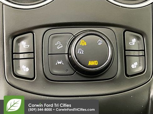 Used 2023 GMC Terrain SLT image 23