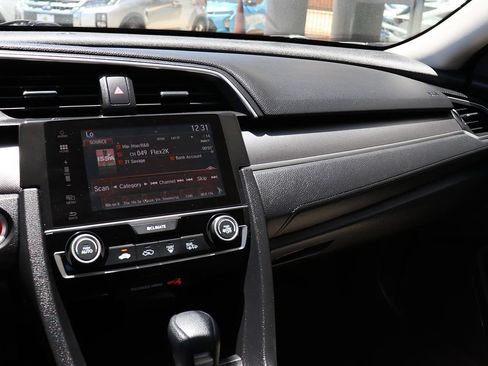 Used 2018 Honda Civic EX image 43