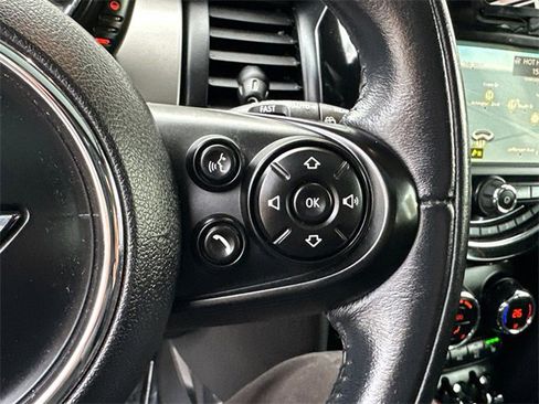 Used 2015 MINI Cooper S image 29