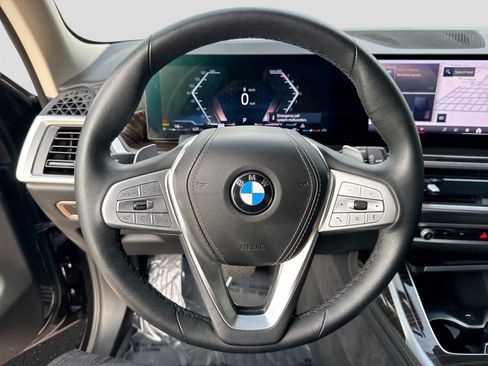 Used 2025 BMW X7 xDrive40i AWD/4WD image 29