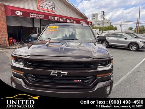 Used 2019 Chevrolet Silverado 1500 LT w/ All Star Edition image 2