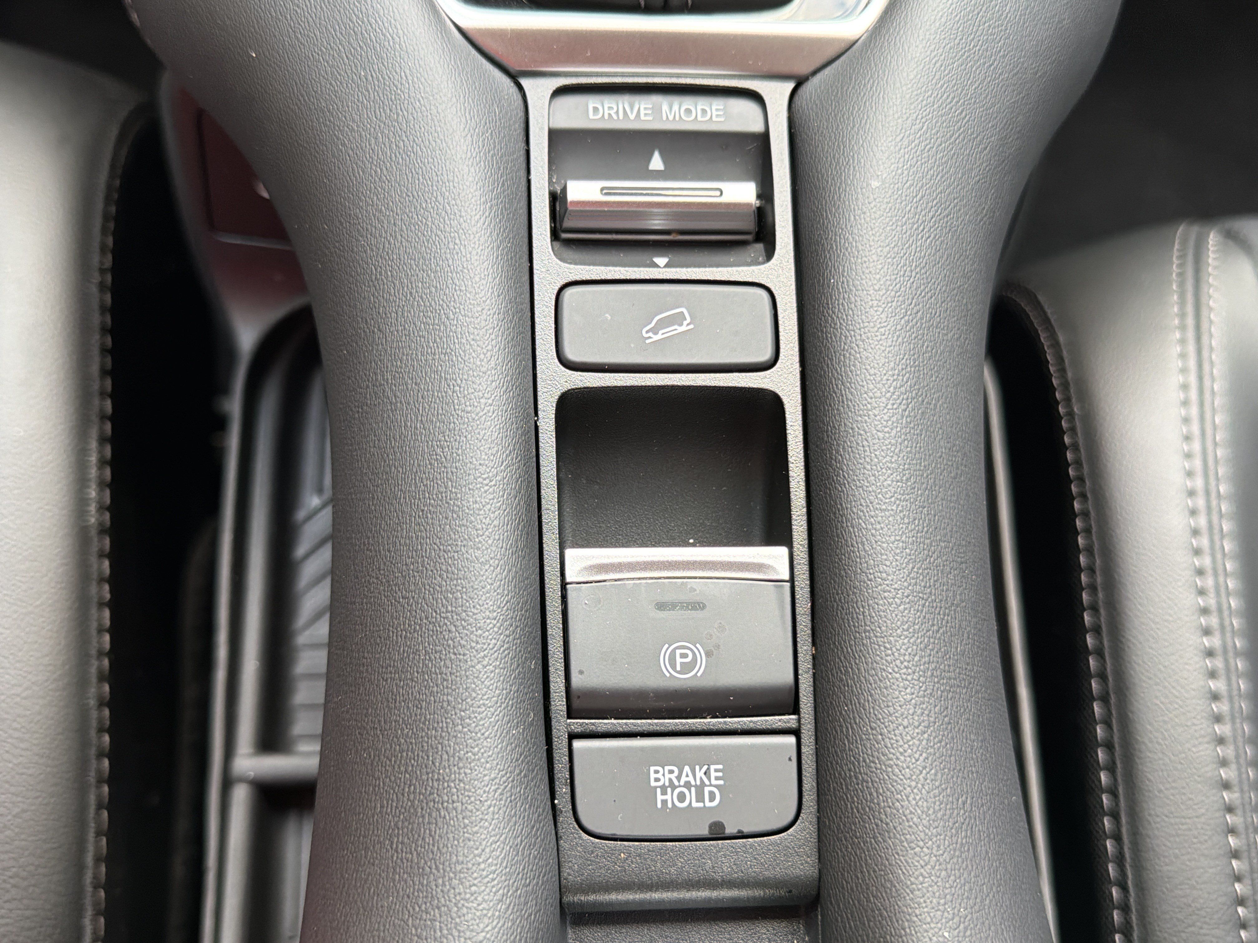 Used 2026 Honda HR-V EX-L image 11
