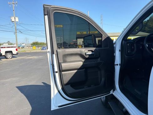 Used 2021 Chevrolet Silverado 2500 Custom w/ Custom Value Package AWD/4WD image 22
