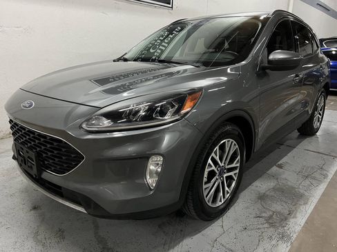 Used 2022 Ford Escape SEL w/ Technology Package FWD image 15