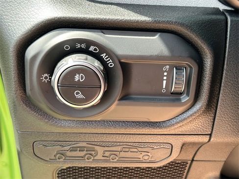 New 2025 Jeep Gladiator Sport image 29