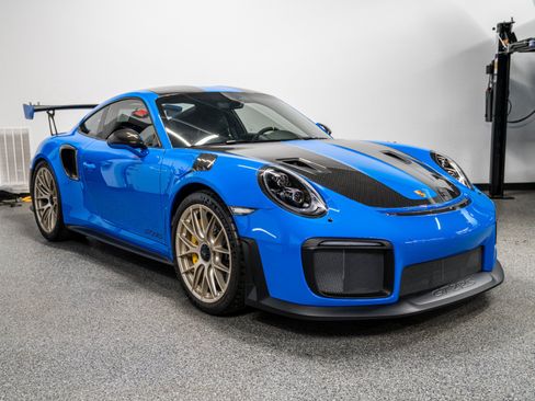 Used 2018 Porsche 911 GT2 RS RWD image 3