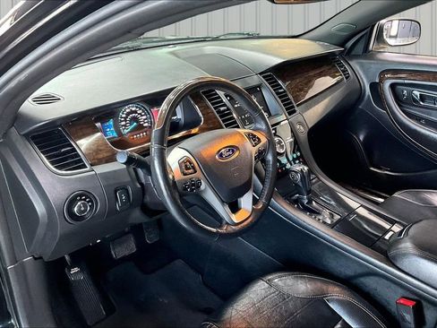 Used 2018 Ford Taurus Limited FWD image 16