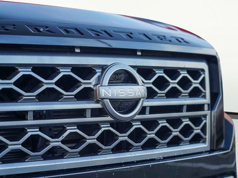 Used 2023 Nissan Frontier SV w/ SV Convenience Package image 4