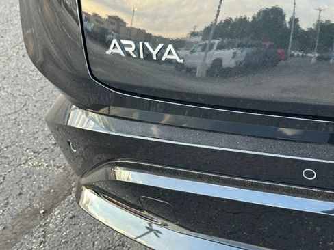 Used 2024 Nissan Ariya AWD image 13