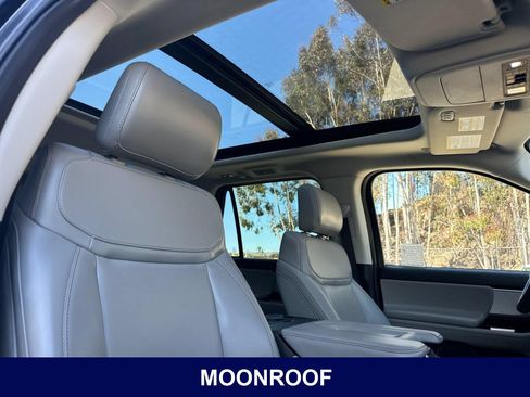Used 2025 Ford Expedition Max Active AWD/4WD image 19