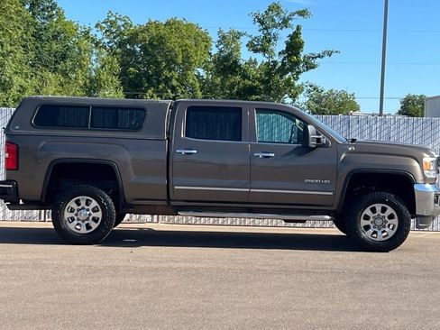 Used 2015 GMC Sierra 2500 SLT w/ Suspension Package, Off-Road AWD/4WD image 3