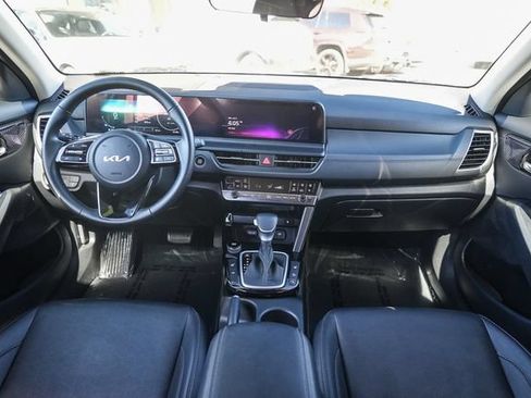Certified 2025 Kia Seltos EX FWD image 13