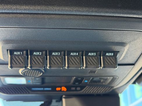 Used 2024 Ford Bronco Badlands AWD/4WD image 13