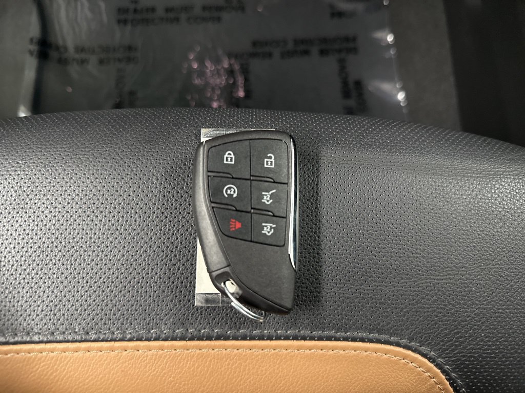 Used 2024 GMC Yukon AT4 w/ Technology Package AWD/4WD image 44