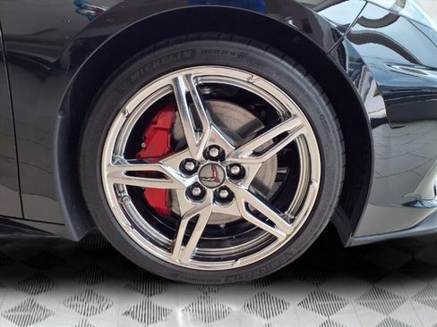 Used 2022 Chevrolet Corvette Stingray Premium Cpe w/ Z51 Performance Package RWD image 25