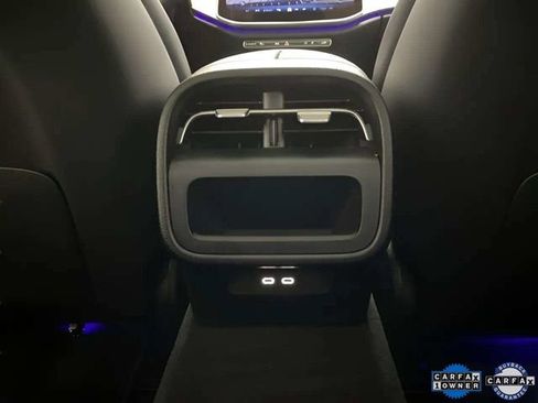 Used 2025 Mercedes-Benz E 350 Sedan image 72