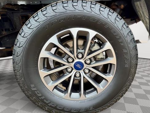 Used 2020 Ford F150 XLT w/ Equipment Group 302A Luxury AWD/4WD image 45
