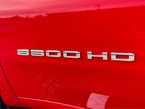 Used 2021 GMC Sierra 3500 SLT w/ SLT Convenience Package image 18