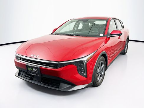 Used 2025 Kia K4 LXS image 3