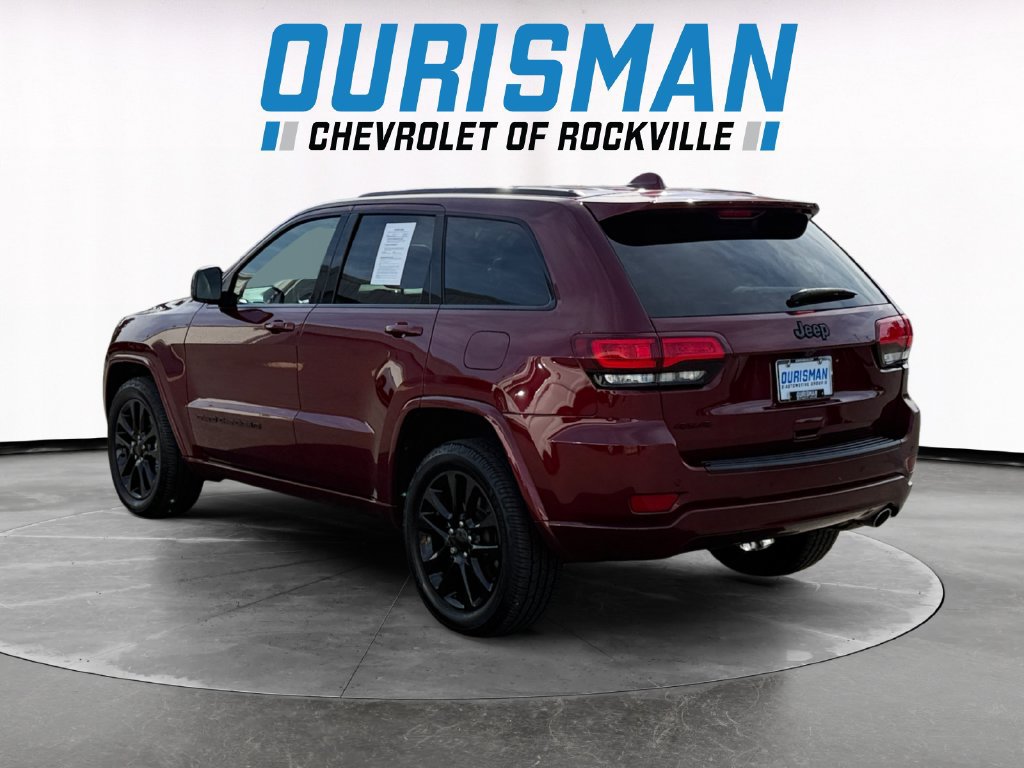 Used 2022 Jeep Grand Cherokee Laredo X AWD/4WD image 4