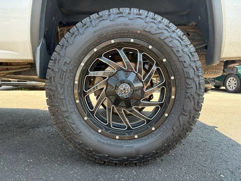 Used 2017 GMC Sierra 1500 Denali AWD/4WD image 10