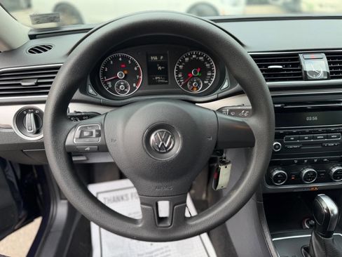 Used 2012 Volkswagen Passat 2.5 S FWD image 11