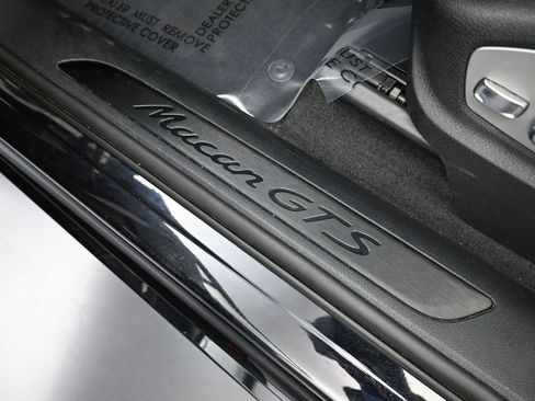 Certified 2024 Porsche Macan GTS AWD/4WD image 27