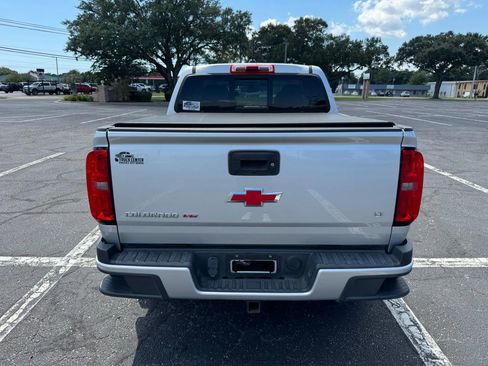 Used 2017 Chevrolet Colorado LT w/ LT Convenience Package image 7