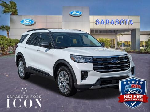 New 2026 Ford Explorer Active w/ Active Comfort Package AWD/4WD image 1