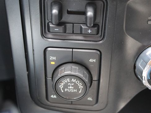 Used 2022 Ford F150 Raptor w/ Equipment Group 801A High AWD/4WD image 38