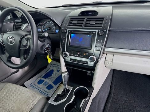 Used 2012 Toyota Camry LE image 31