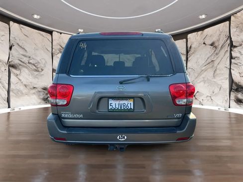 Used 2005 Toyota Sequoia SR5 image 7