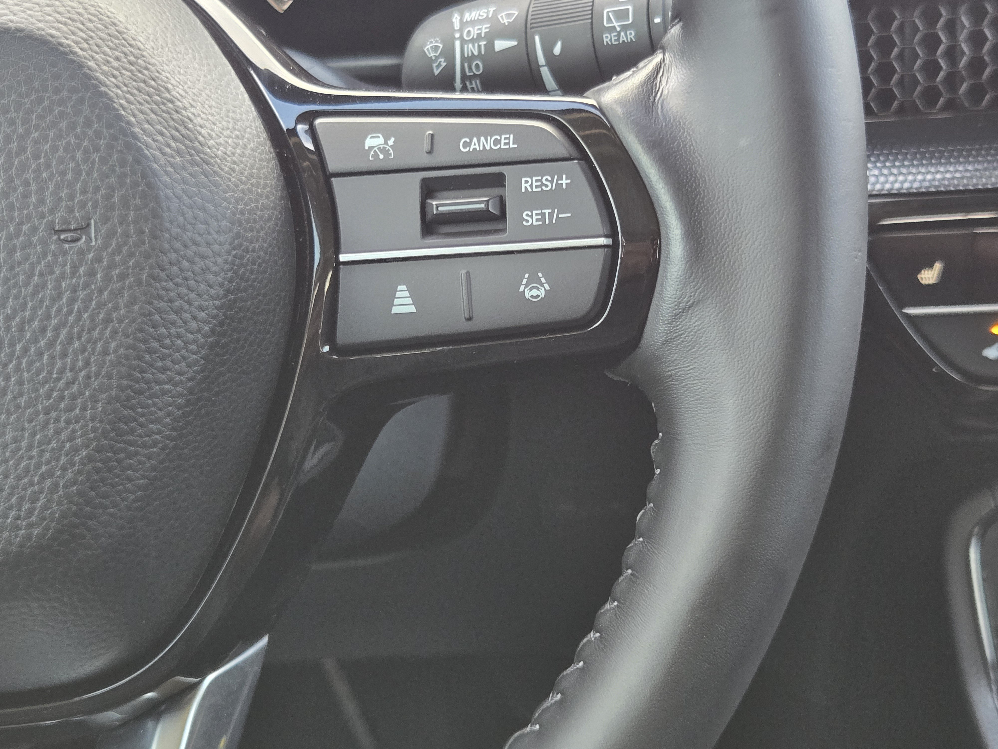 Used 2025 Honda CR-V EX-L image 30