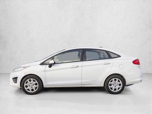 Used 2013 Ford Fiesta S image 8