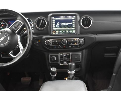 Used 2021 Jeep Wrangler Unlimited Sahara w/ Cold Weather Group image 19