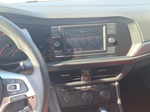 Used 2019 Volkswagen Jetta S image 19