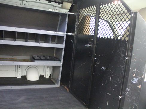 Used 2017 Chevrolet Express 2500 image 21