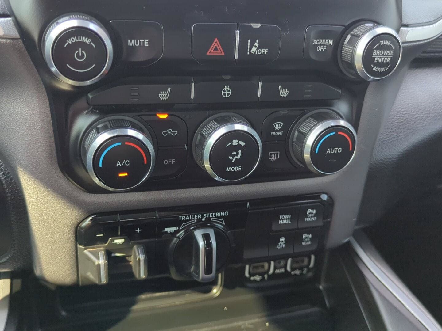 Used 2022 RAM 1500 Big Horn AWD/4WD image 25