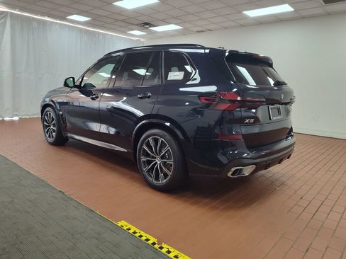 Used 2026 BMW X5 xDrive50e w/ M Sport Package AWD/4WD image 3
