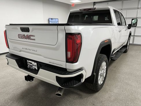 Used 2020 GMC Sierra 3500 Denali w/ Denali Ultimate Package image 10
